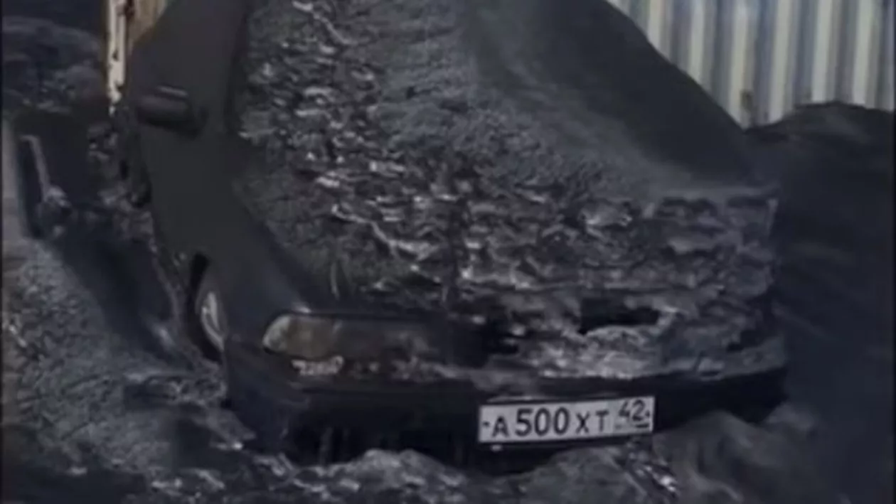 Imagini APOCALIPTICE! Zăpada NEAGRĂ cuprinde totul în cale (VIDEO)