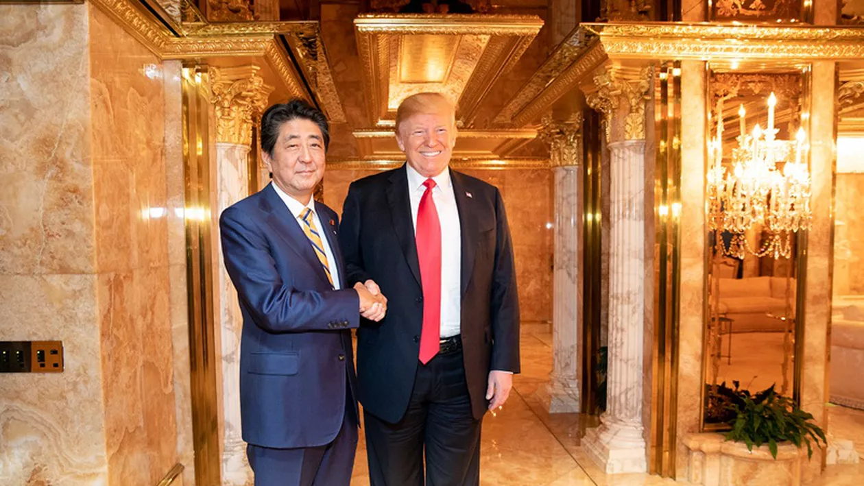 Premierul Japoniei „o scaldă”: Shinzo Abe evită să confirme dacă l-a propus sau nu pe Trump la Premiul Nobel pentru Pace