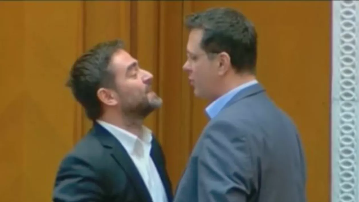 SCANDAL în Parlament: Social-democratul Liviu Pleșoianu, la un pas de bătaie cu un deputat USR (VIDEO)