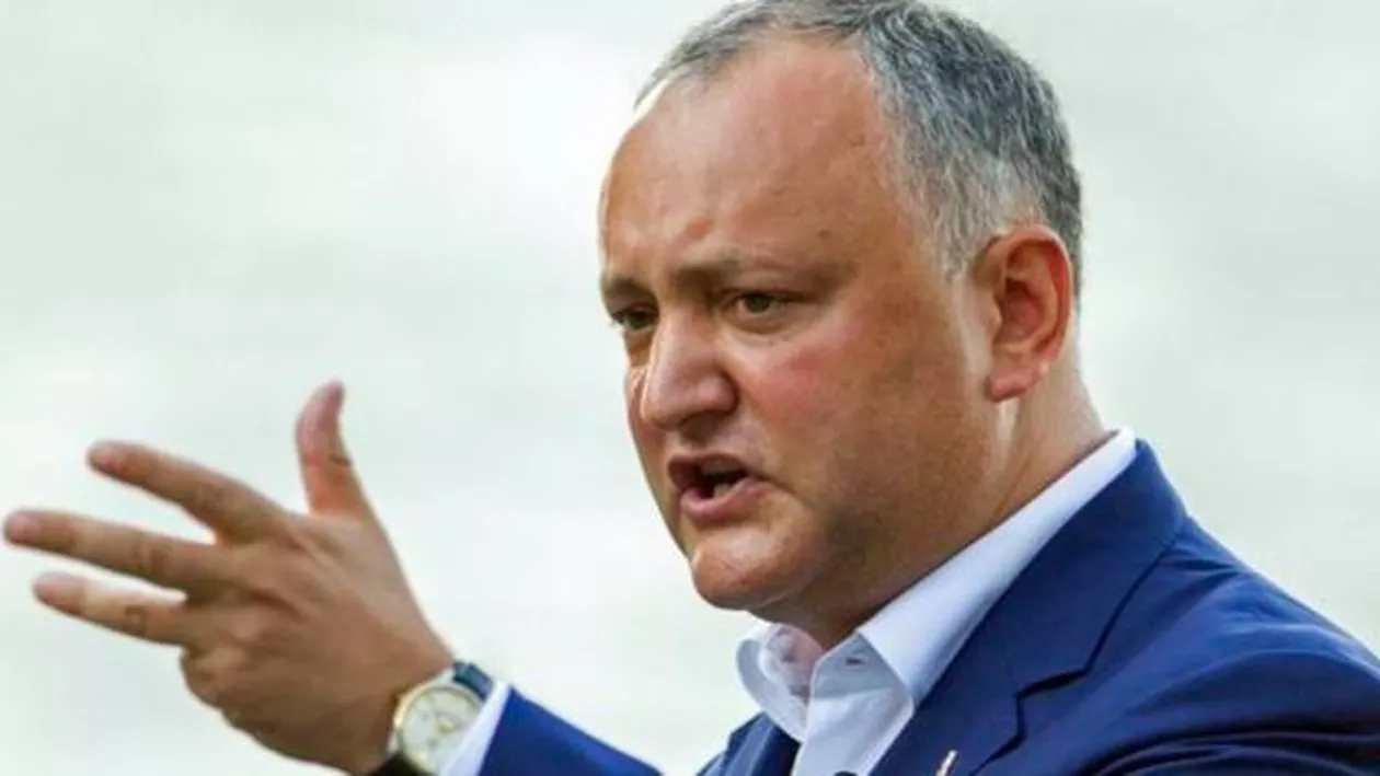 ACCIDENT în coloana oficială a președintelui moldovean Dodon, în prag de alegeri