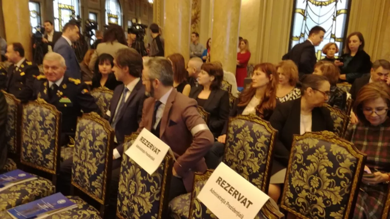 Procurori din Parchetul General, protest cu banderole albe la bilanţul prezentat de Augustin Lazăr