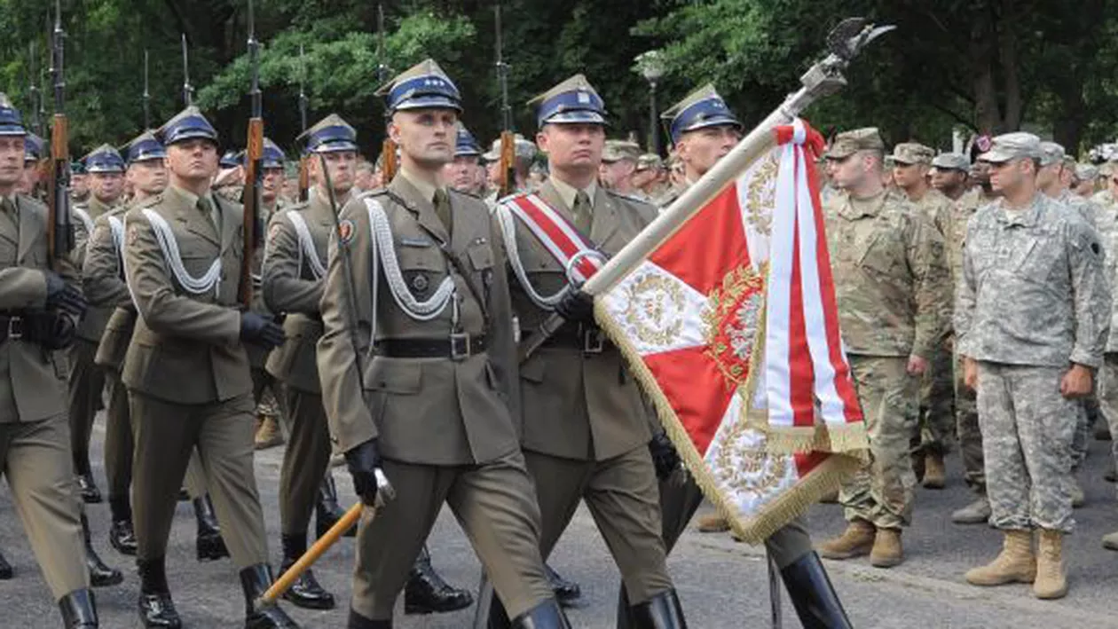 În timp ce în România toate programele de achiziție sunt blocate, Polonia investește 44 de miliarde de euro pentru avioane de luptă, elicoptere şi submarine