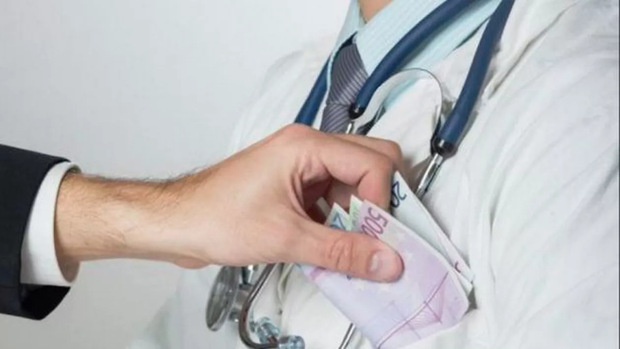 PATRU MEDICI celebri, SĂLTAȚI de procurori într-un dosar de LUARE DE MITĂ (VIDEO)