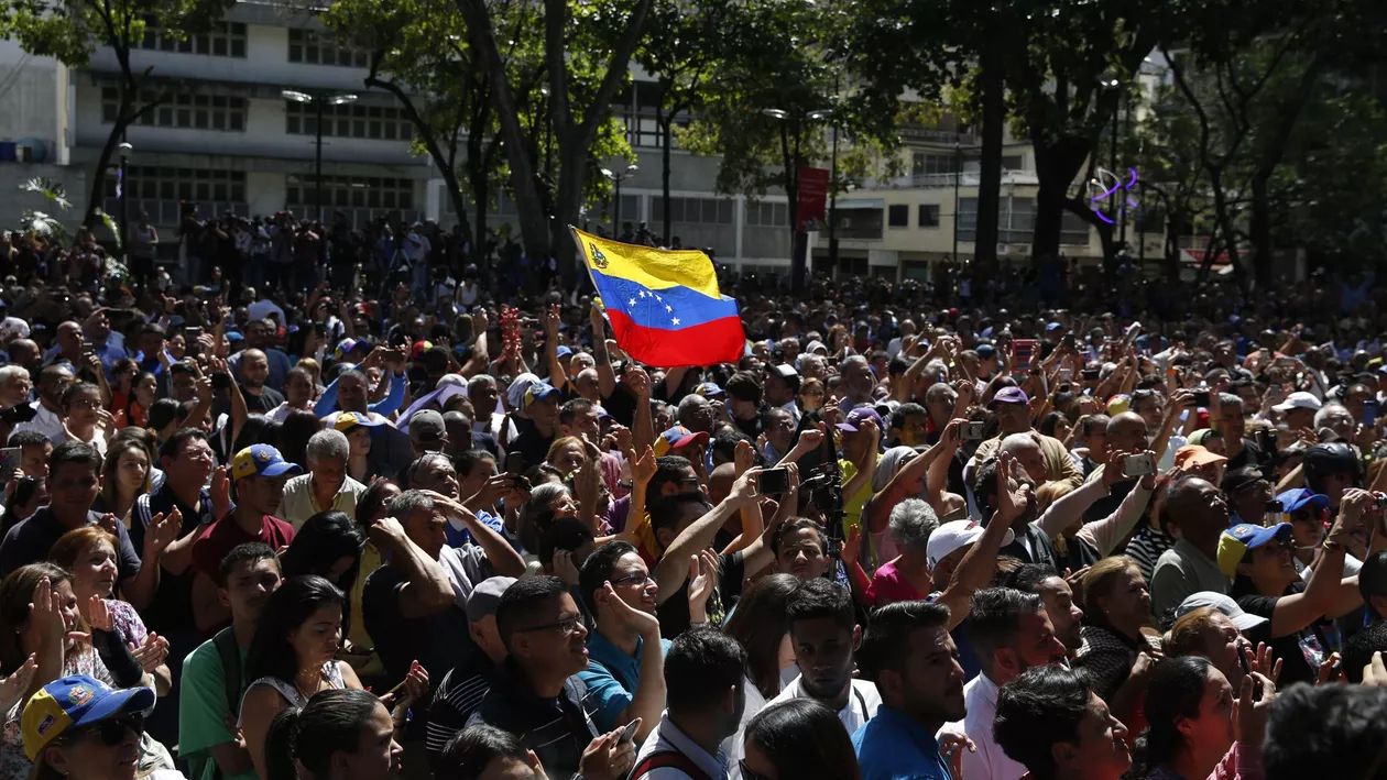 STARE DE ALERTĂ. Venezuela suspendă livrările de petrol, școlile și transportul public