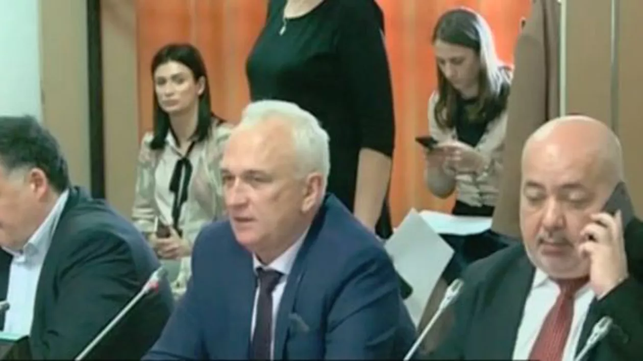 Bătaie de joc în Parlament: PSD și ALDE au mimat dezbaterile pe buget, amendamentele Opoziției au fost ignorate complet / Cererea de reexaminare formulată de Iohannis, respinsă de comisii (VIDEO)