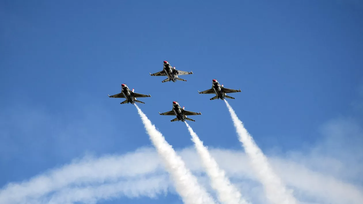 `Noi vânăm, ei se roagă`. ȘOIMII RĂZBOIULUI de pe F-16 Fighting Falcon au început misiunile de Poliție Aeriană la granițele ROMÂNIEI și NATO (VIDEO)