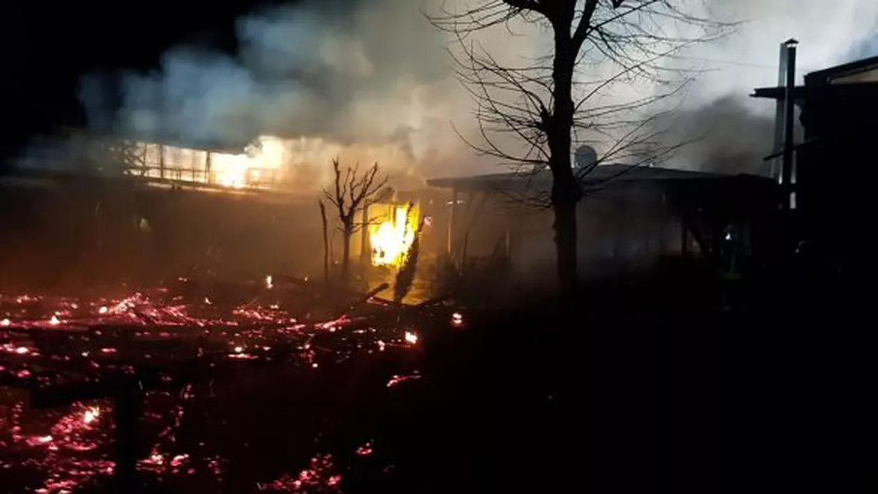 TRAGEDIE în Mureș: Explozie urmată de INCENDIU la un Complex de Agrement şi Sport. Bilanțul victimelor (VIDEO, FOTO)