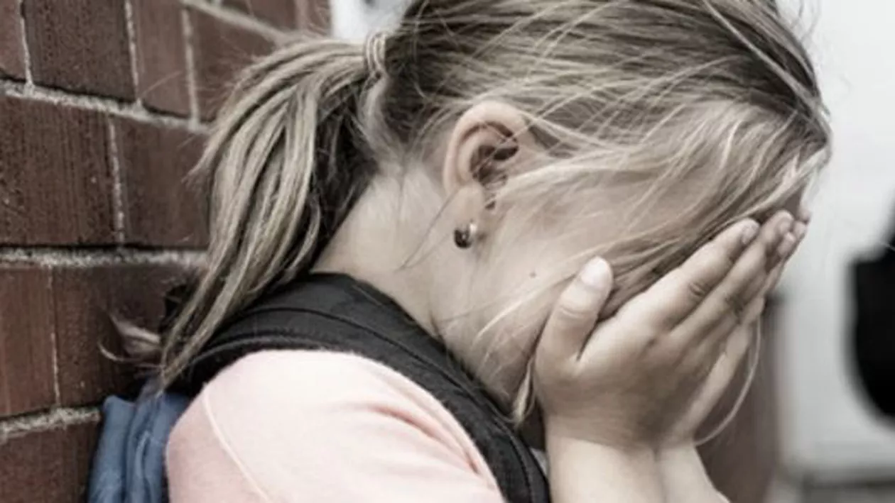 CUTREMURĂTOR! Doi tineri din Harghita au violat o minoră