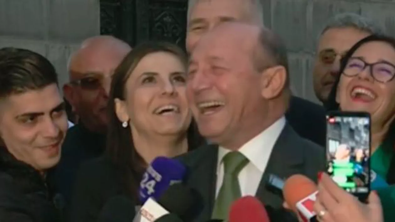 Traian Băsescu a fost întrebat dacă are emoții pentru europarlamentare. Răspunsul candidatului PMP a stârnit hohote de râs (VIDEO)