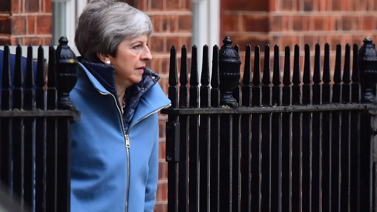 Premierul din Marea Britanie și-a anunțat DEMISIA! Când pleacă Theresa May din Downing Street