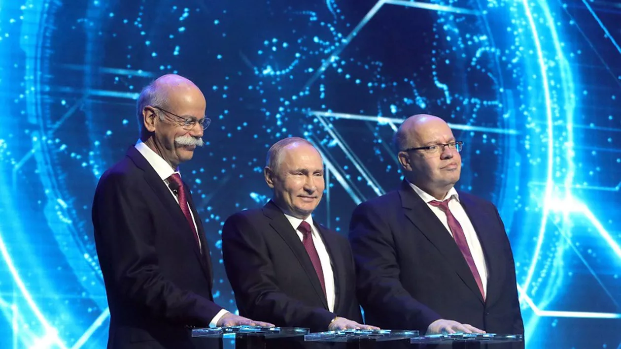 Încă o dovadă a PRIETENIEI ruso-germane: Grupul german Daimler a deschis o uzină uriașă lângă Moscova, la lansare fiind prezent și Vladimir Putin