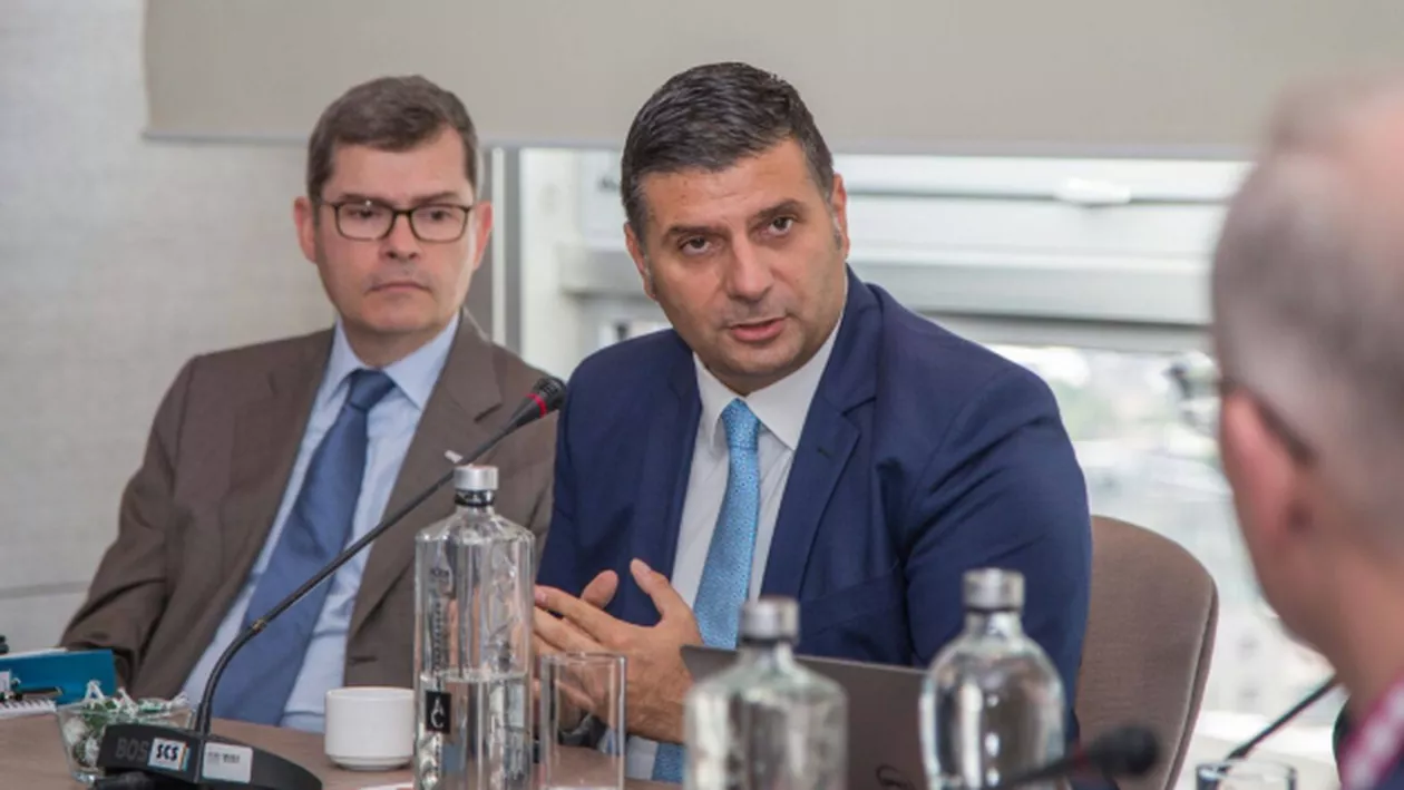 Alexandru Petrescu anunță că prețurile din telecom au crescut deja 'anticipativ', în contextul 'ordonanței lăcomiei'. Ministrul aşteaptă clarificări din partea operatorilor