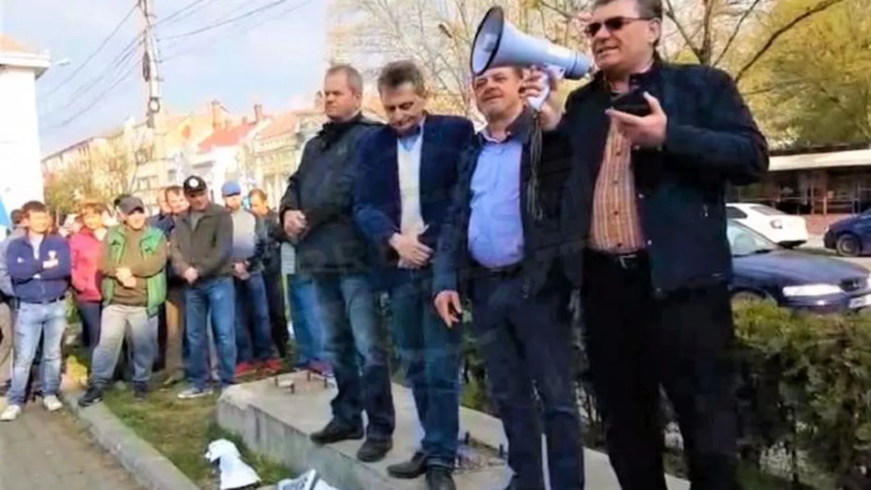 Protestul de la Electrolux continuă. Sindicatul polițiștilor se solidarizează cu greviștii: ”Nu vă separați. Rămâneți uniți” (VIDEO)