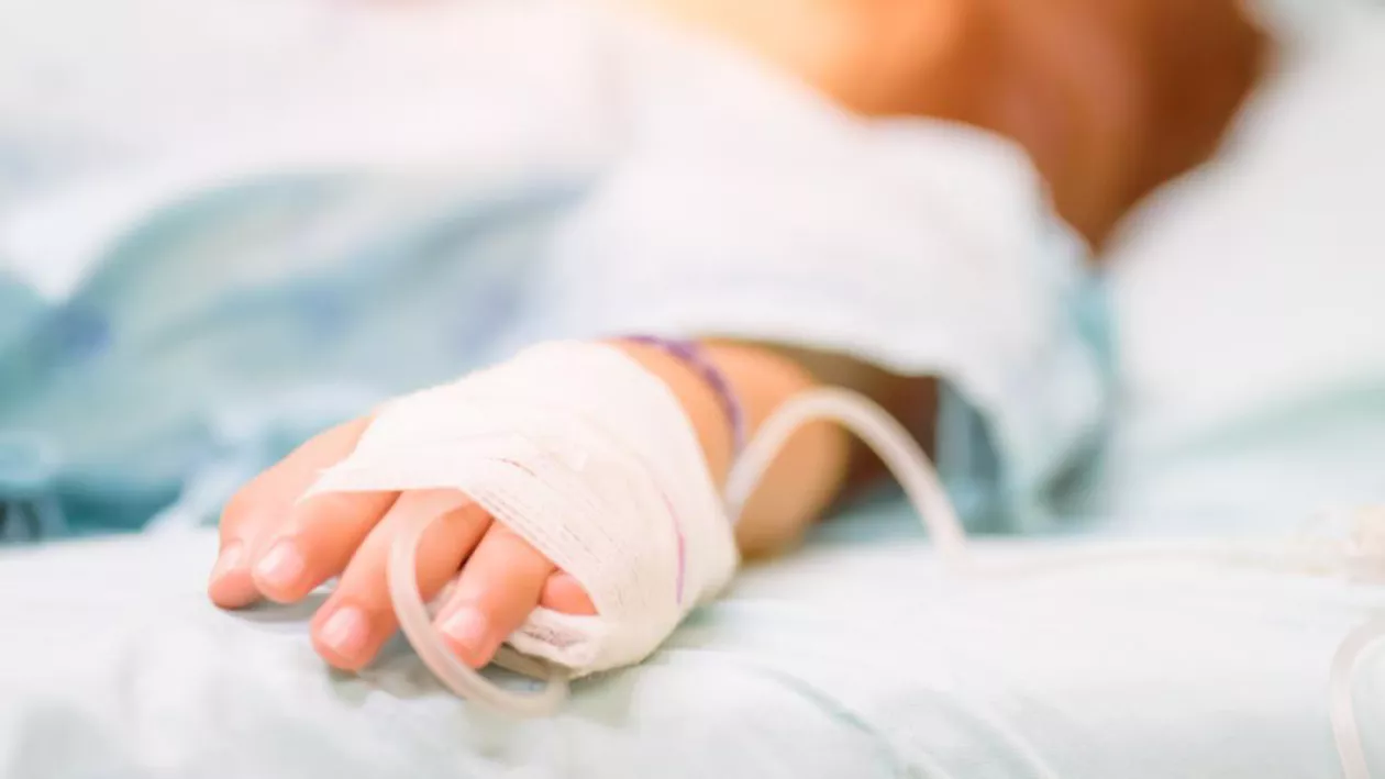 O nouă suspiciune de MENINGITĂ! O adolescentă din Vaslui, internată în STARE GRAVĂ