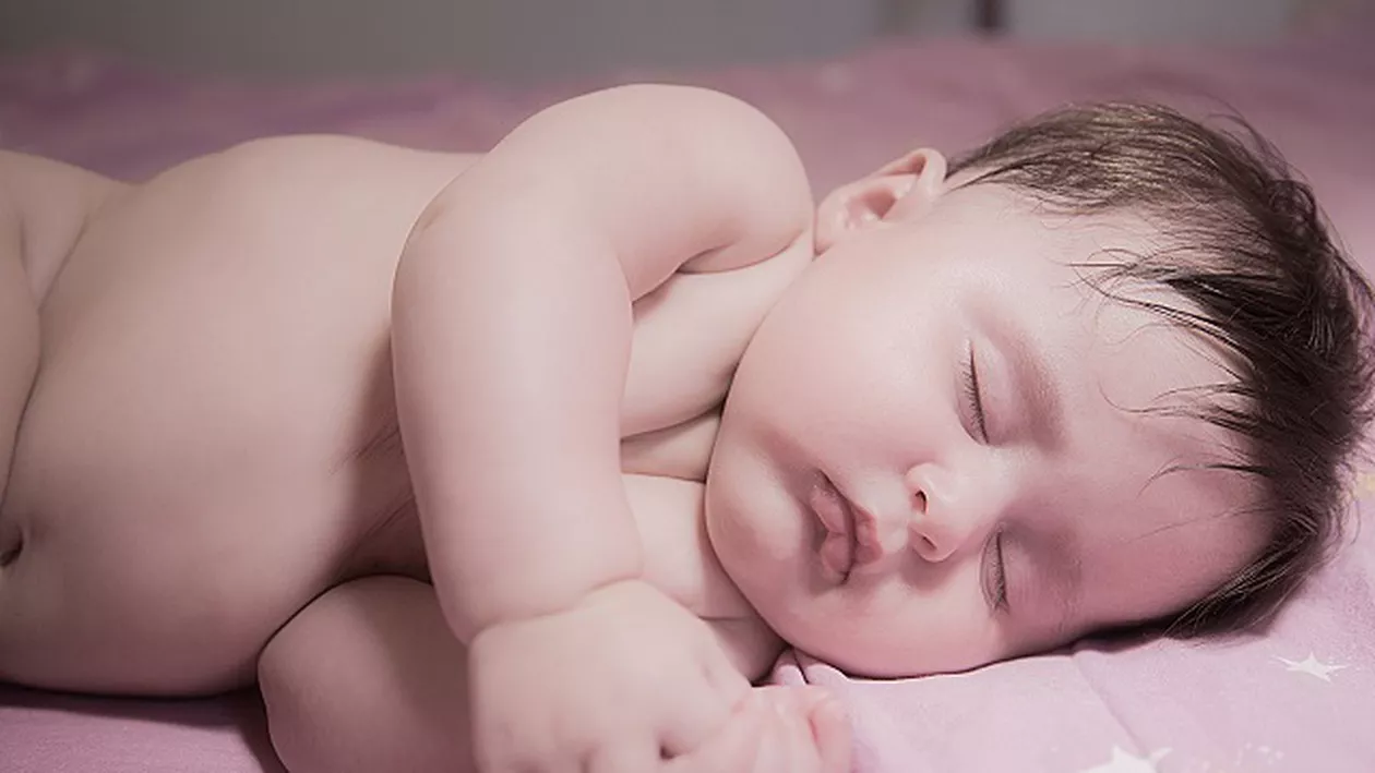 O femeie din Germania, obligată de instanţă să-şi adopte PROPRIUL copil