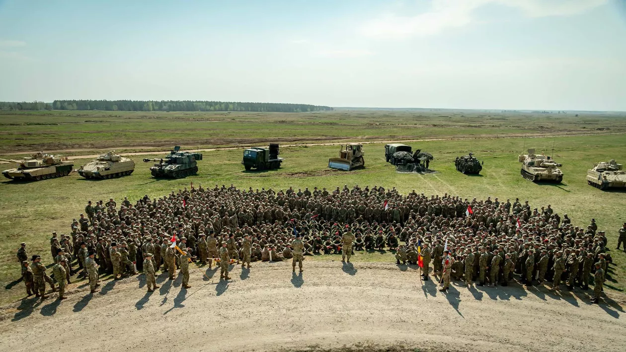 Militarii români din Afganistan, mesaje pentru familii cu ocazia Paștelui! Urări emoționante de la cei care își apără PATRIA departe de patrie: ”Ele sunt puterea mea aici, și vreau să le spun că le iubesc foarte mult” (VIDEO)