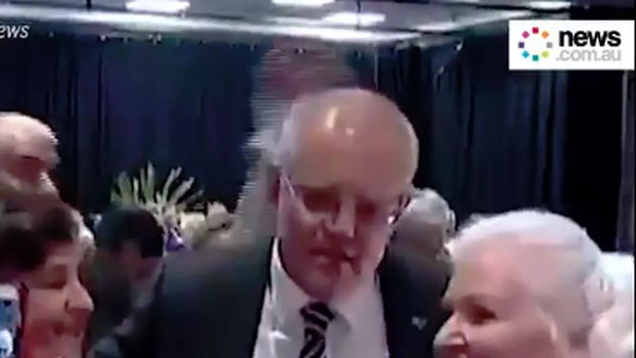 Premierul Australiei, lovit de un ou în timpul unui eveniment electoral (VIDEO)