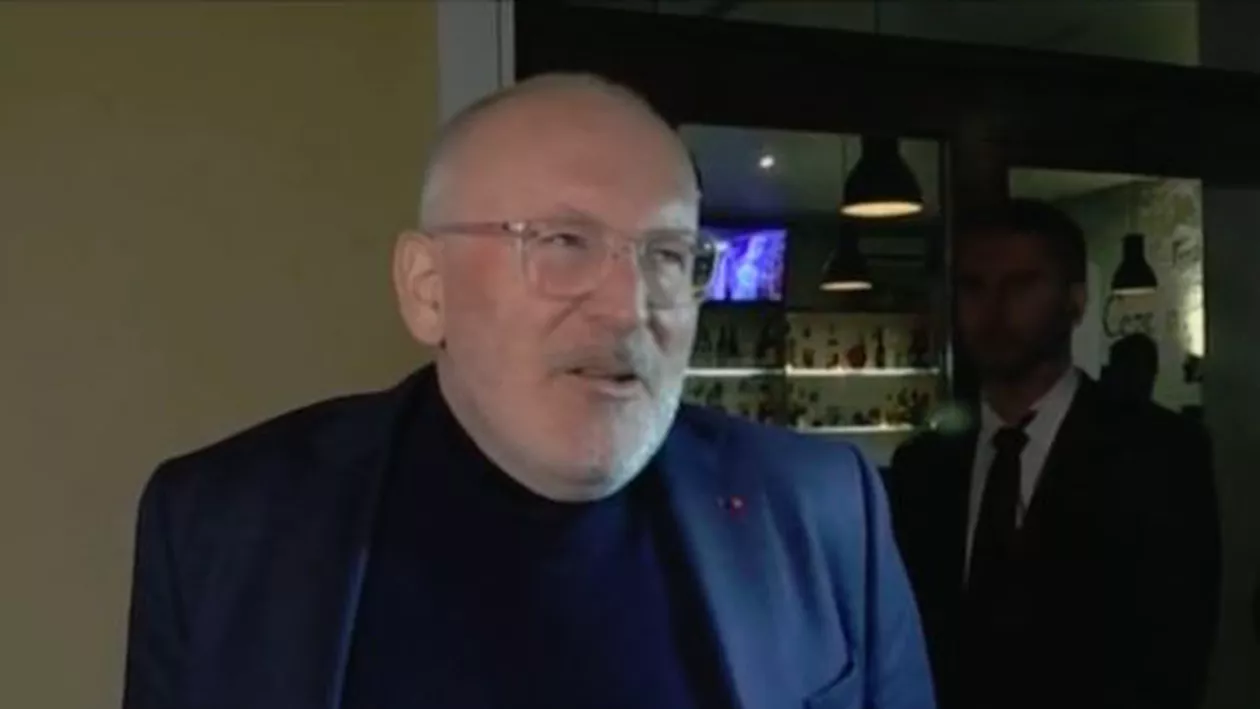 Frans Timmermanes a văzut meciul Ajax - Tottenham la o cafenea din Sibiu: Liderul european a greșit pronosticul (VIDEO)