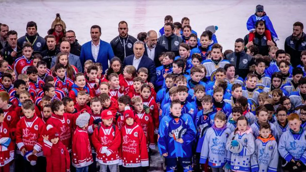 Viktor Orban, campanie electorală în Transilvania, alături de Kelemen Hunor: Premierul maghiar a participat și la inaugurarea Academiei de Hochei a Ținutului Secuiesc (FOTO)