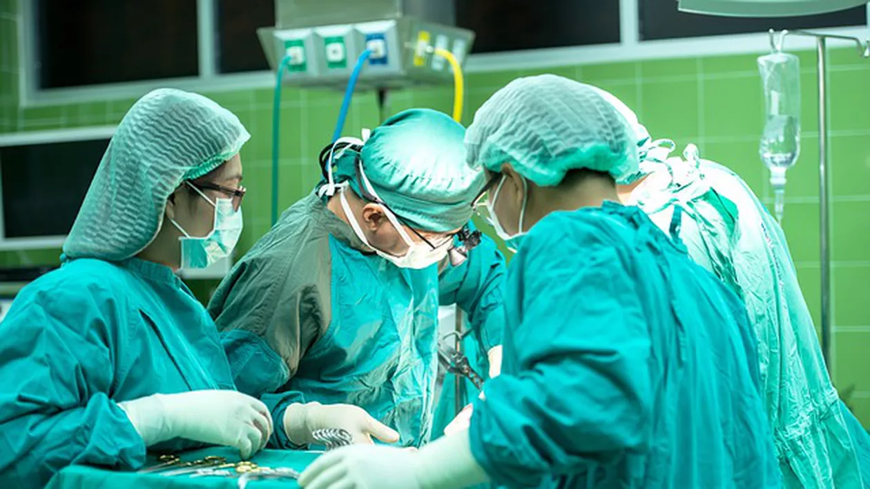 Sute de medici străini vor să părăsească Marea Britanie pentru a scăpa de taxele prea mari