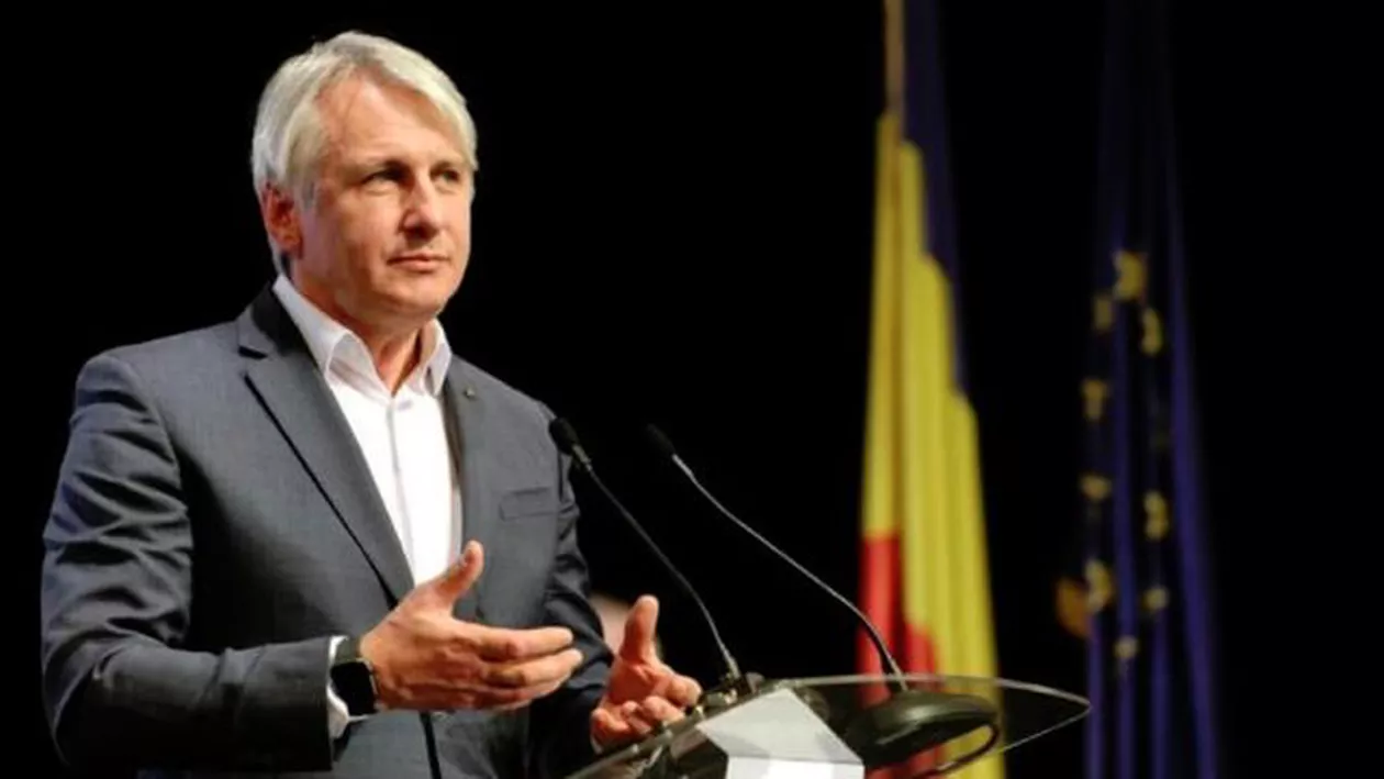 Teodorovici: Luăm în calcul acceptarea depunerii Declaraţiei Unice pe format hârtie pentru o perioadă de timp