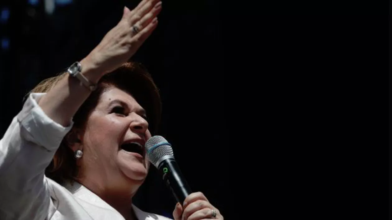Rovana Plumb: Partidele de opoziţie in frunte cu Iohannis încearcă să câstige încrederea românilor dupa 5 ani de hibernare la Cotroceni şi un guvern zero