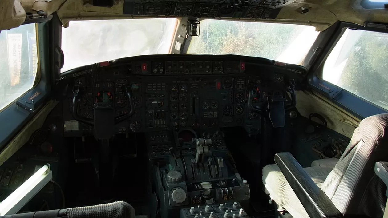 ALERTĂ MAXIMĂ! Avion prăbușit în mijlocul orașului! Imagini DEVASTATOARE de la locul tragediei (VIDEO)