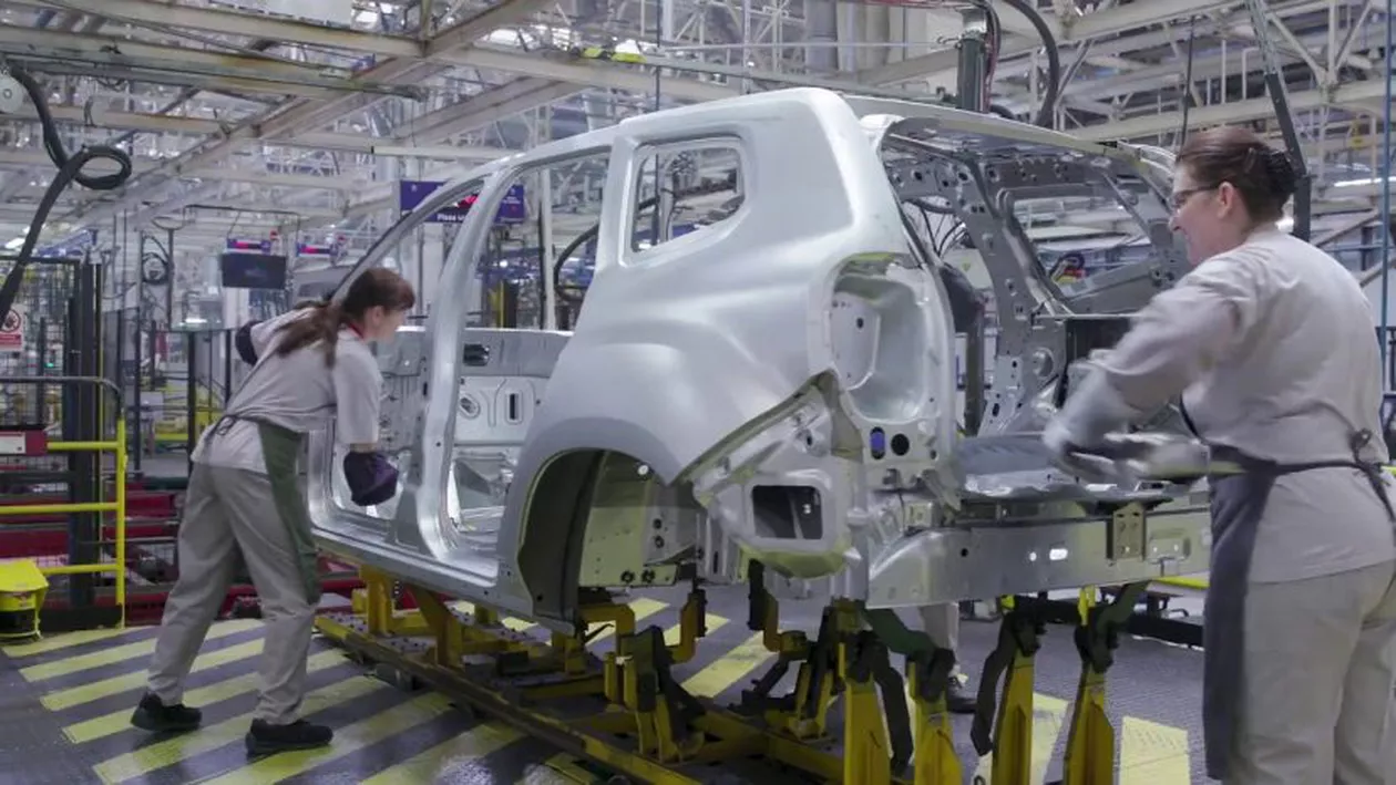 Cresc salariile la Dacia. Câți bani primesc angajații?