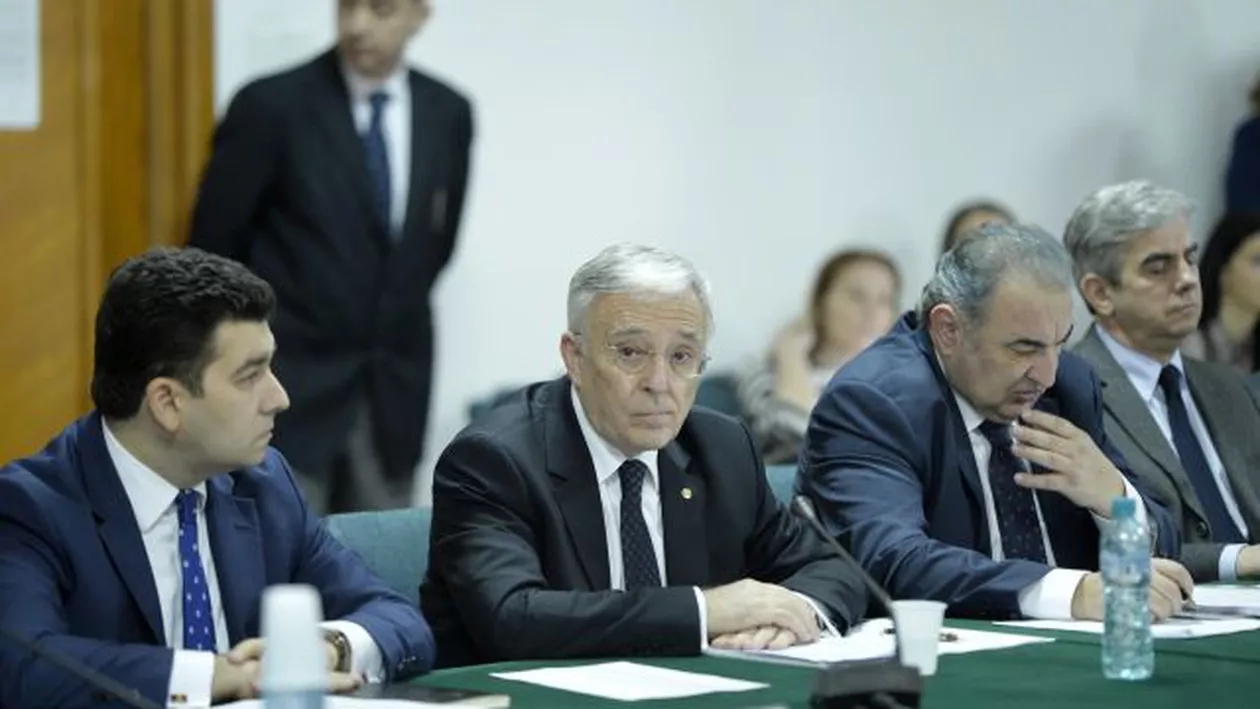Florin Georgescu, Aura Socol și Leonardo Badea, printre cei care ar putea să îi la locul lui Mugur Isărescu la șefia Băncii Naționale (Bloomberg)