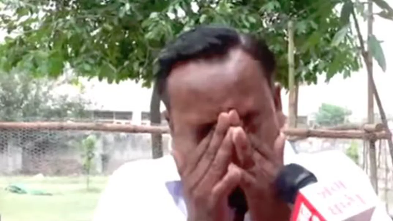 Un candidat la alegerile din India a primit doar cinci voturi. Familia lui numără nouă membri cu drept de vot... (VIDEO)