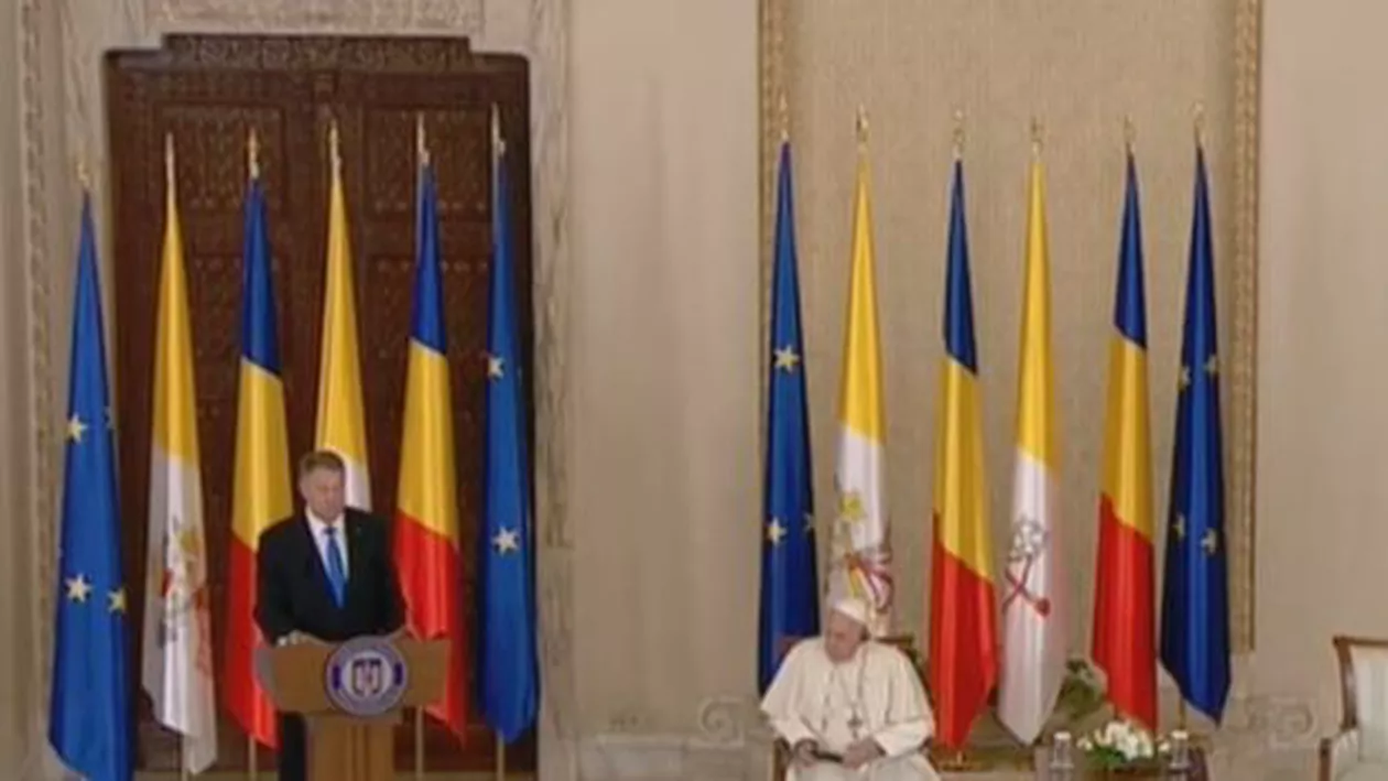 Iohannis, discurs în prezenţa Papei: Românii au cunoscut direct lipsa libertății, înstrăinarea de valorile creștine. Azi, românii îl slăvesc pe Cel de Sus fără teamă (VIDEO)