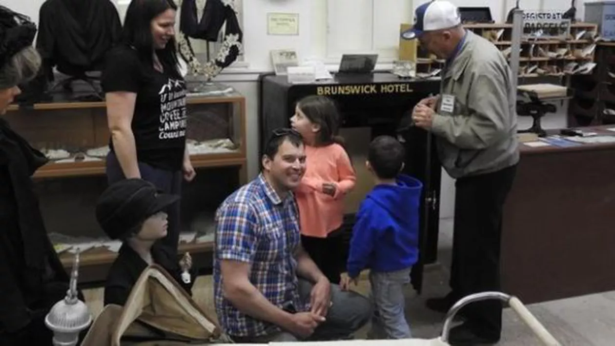 Un bărbat a ghicit din prima cifrul unui seif care stătea închis de 40 de ani