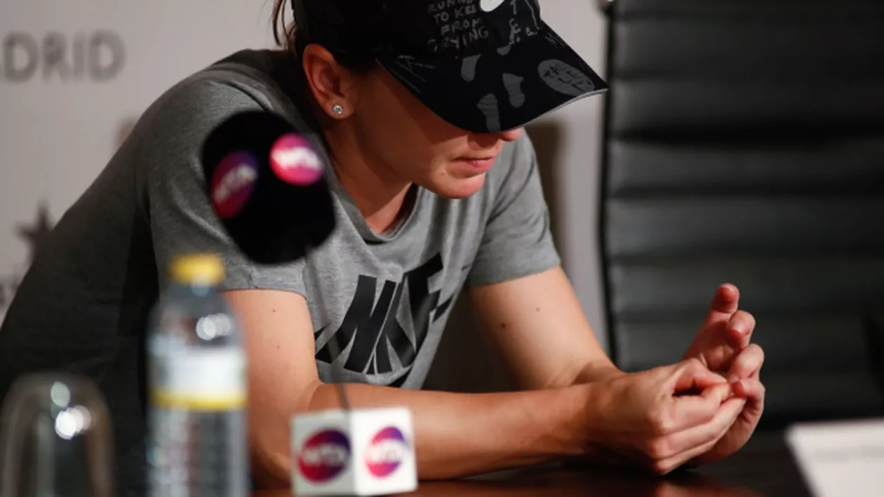 Halep, scoasă din sărite de zvonul că antrenorul său ar fi pus înfrângerea de la Paris pe seama pregătirii pentru Wimbledon: ”Sunt niște întrebări...cine a spus asta?”