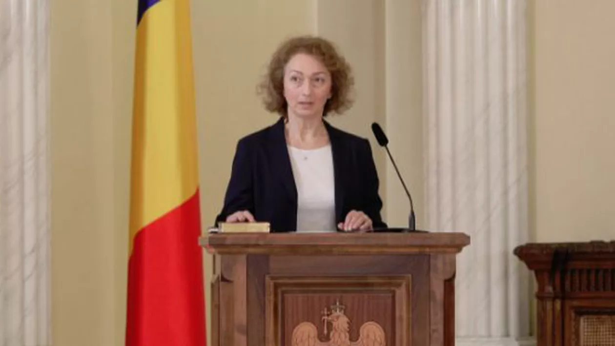 Simina Tănăsescu a depus jurământul pentru funcţia de judecător la Curtea Constituțională (FOTO)