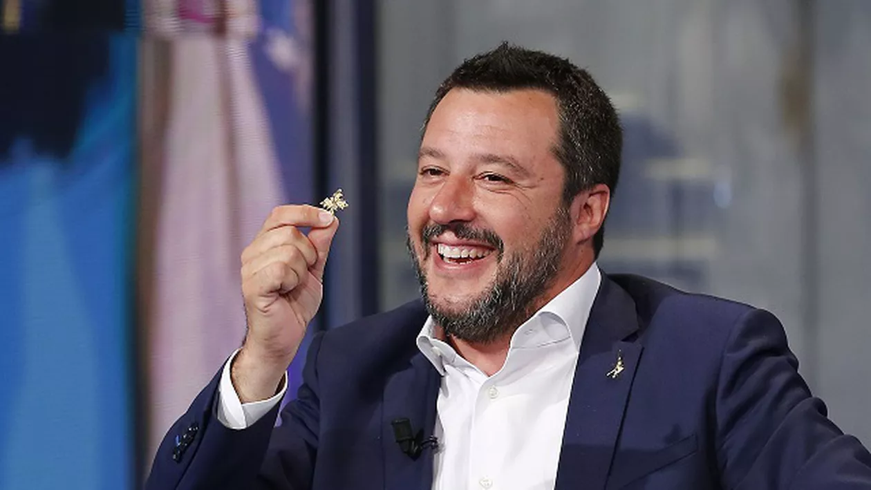 Pe fondul tensiunilor cu UE, populiştii din Italia propun introducerea unei noi monede, pe lângă euro