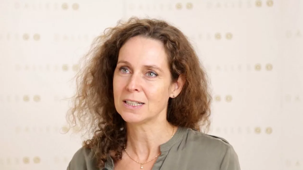 Soția lui Dacian Cioloș vrea mindfulness în programa școlară: 'Stresul și anxietatea la copii sunt o dură și tristă realitate'