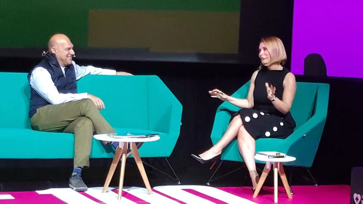 Andreea Esca a anunțat când se pensionează, chiar pe scena iCEE.fest 2019! Dialog inedit cu co-fondatorul Singularity University: ”Spui că democrațiile nu mai funcționează, nici căsniciile nu mai funcționează. Ce mai merge?” (FOTO, VIDEO)