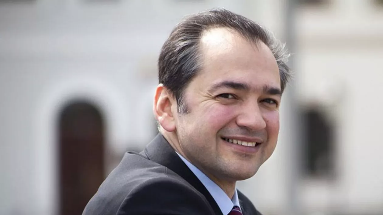 Un român este sprijinit de vedetele de la Hollywood pentru primăria orașului german Gorlitz: Duminică îl înfruntă pe candidatul extremei-drepte, în turul al doilea al alegerilor (VIDEO)