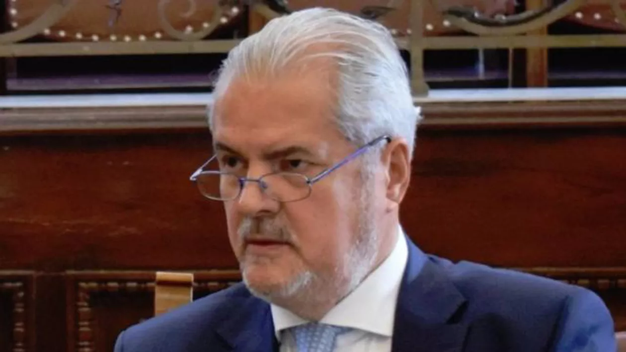 Adrian Năstase s-a răzgândit: După ce a mărit mandatul președintelui, în 2003, acum îndeamnă PSD să-l scurteze la 4 ani
