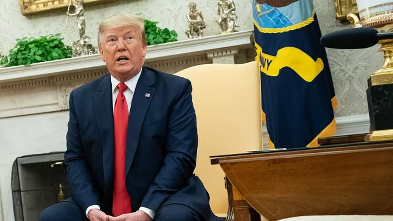 O instanţă din SUA a decis că Donald Trump nu are voie să şteargă mesajele critice de pe contul său de Twitter / În România, Gabriela Firea excelează la ștergerea comentariilor negative