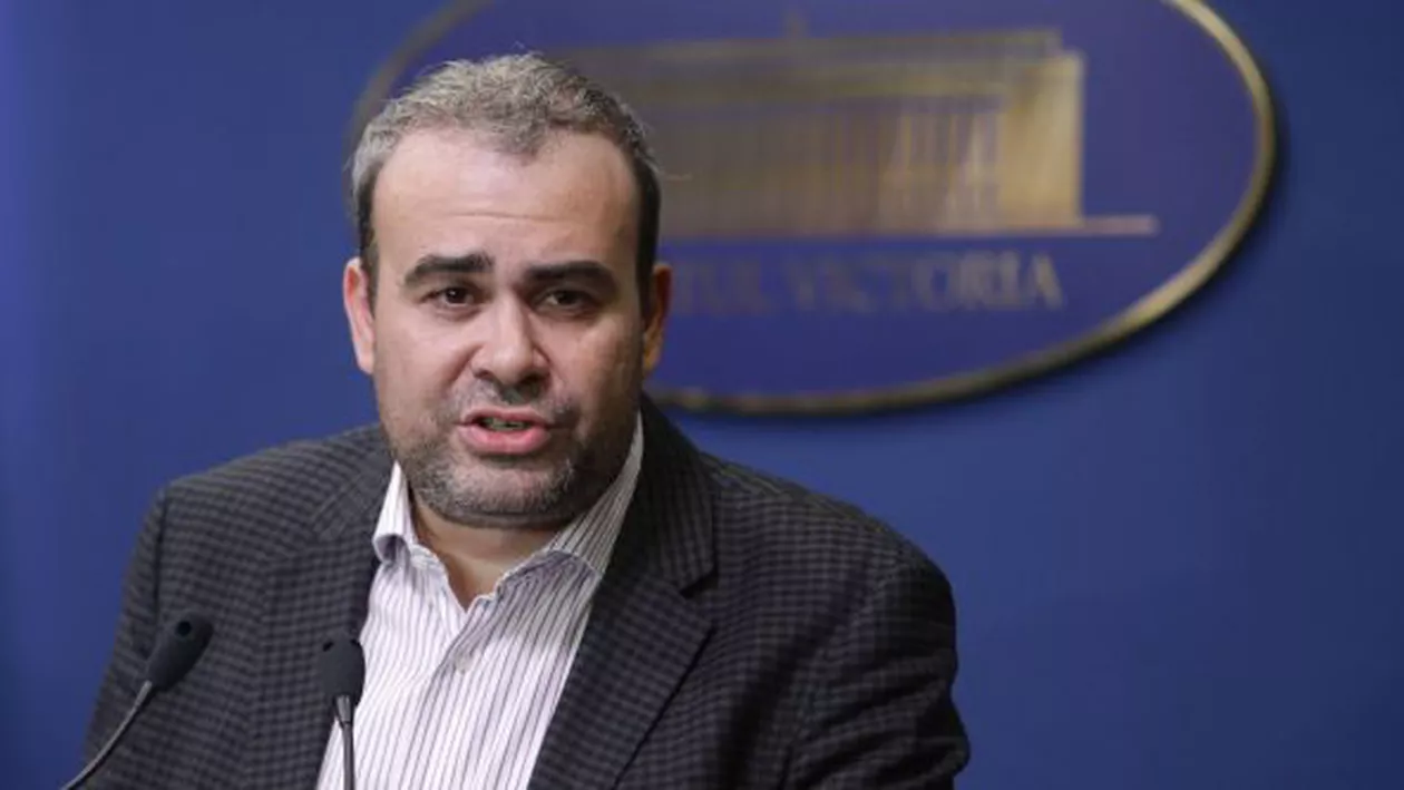 Alexandru Cumpănaşu prezintă o informaţie neverificată halucinantă: Care ar fi legătura dintre criminalul din Caracal şi Darius Vâlcov (VIDEO)