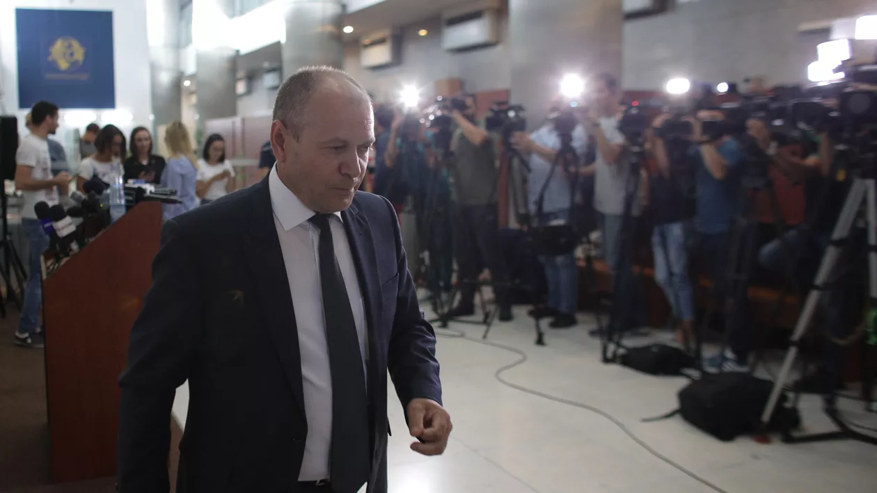 CRIME ÎN SERIE ÎN CARACAL / Șeful DIICOT: BUTOIUL din curtea lui Gheorghe Dincă este de fapt un ARZĂTOR IMPROVIZAT (VIDEO)