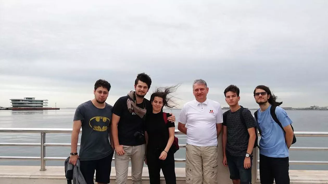 Rezultate excepționale pentru ELEVII români la Olimpiada Internațională de Informatică