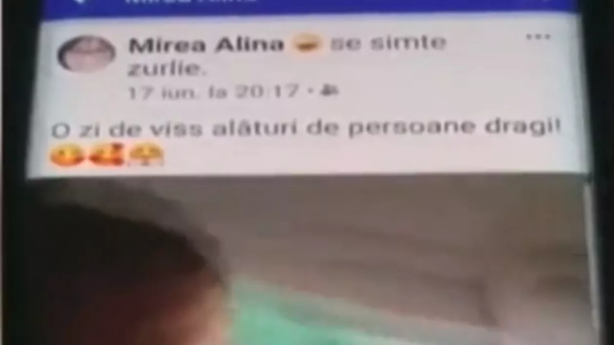O procuroare din Timiș face live pe Facebook, în timp ce conduce cu un copil în dreapta. Prinsă de melodie, nici măcar nu ține mâinile pe volan (VIDEO)