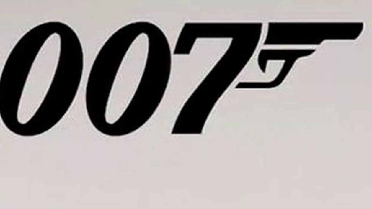 Mașina lui James Bond, vândută cu o SUMĂ COLOSALĂ: A apărut în 6 filme ale seriei și are TOATE NEBUNIILE, inclusiv ARME și obiecte de SPIONAJ