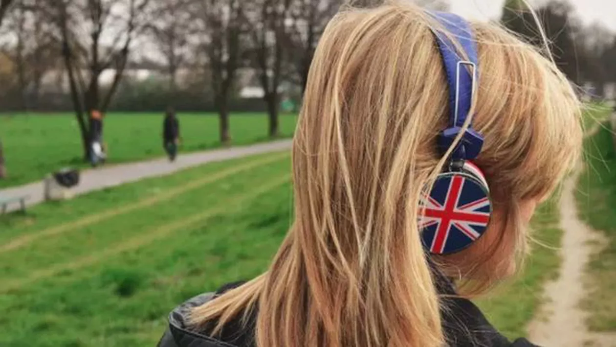 Copiii din România şi Polonia, hărţuiţi în şcolile britanice: 'Cineva a făcut comentarii xenofobe despre mine şi au încercat să îmi ardă părul' / 'Un grup m-a urmărit strigând «Ukip» şi că ar trebui să mă întorc la mine în țară'