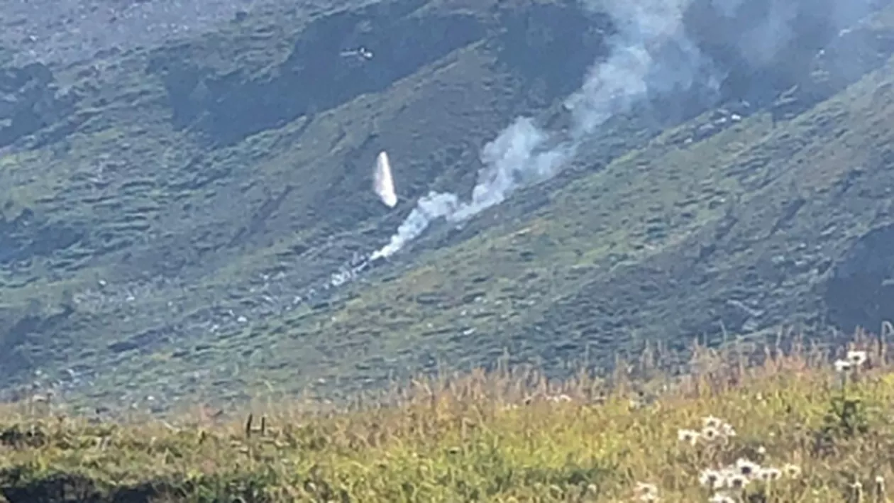 Mai multe persoane, printre care şi un bebeluş, moarte în urma prăbuşirii unui avion în Alpii Elveţieni (FOTO)