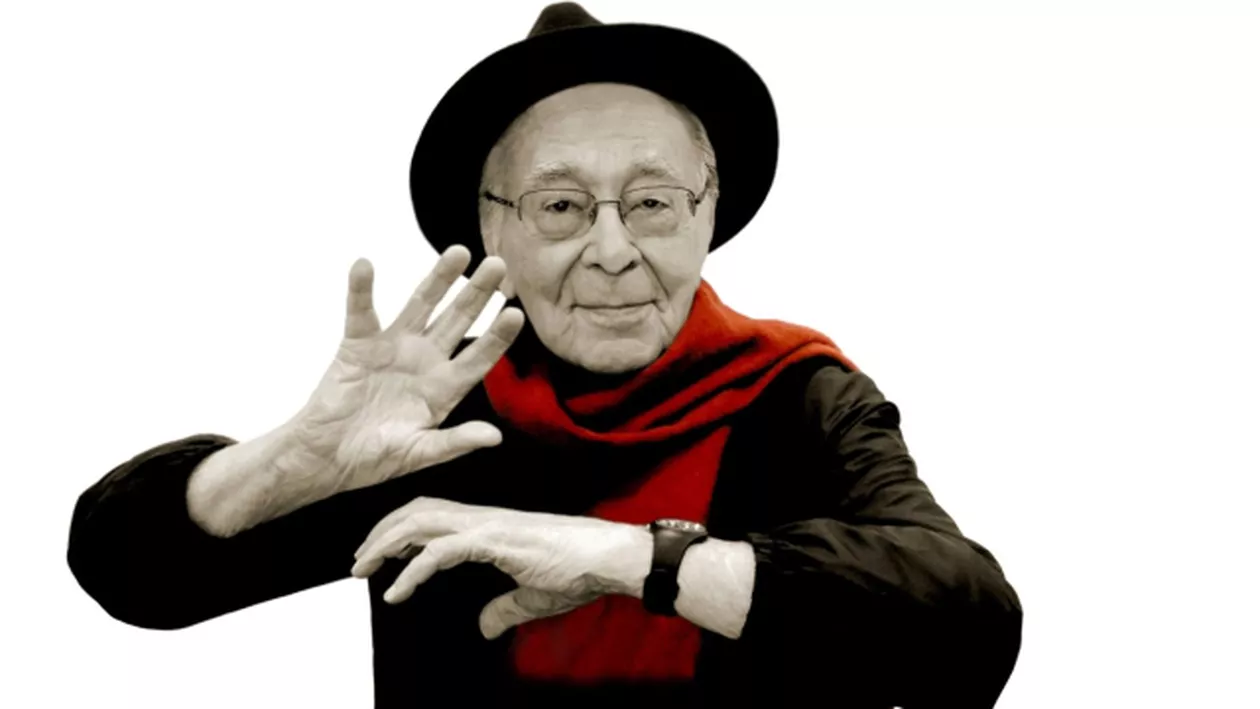 Mihai Șora publică o fografie rară în care apare alături de părinții săi: 'M-a emoționat să-i revăd pe toți adunați'