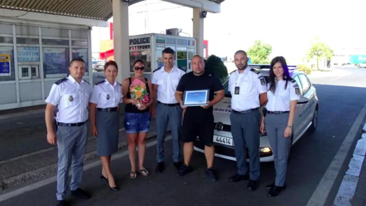 EMOȚIONANT: Scafandrul român, EROU în Bulgaria, primit cu flori și aplauze, la întoarcerea în țară!