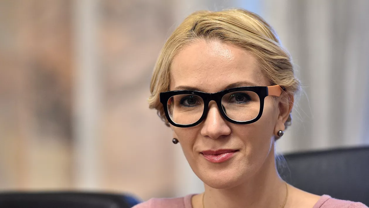 UPDATE // Ramona Bruynseels crede că România și Rusia sunt 'împreună parte a NATO': 'Trebuie să ne continuăm exercițiile bilaterale' / Candidata lui Voiculescu susține că a avut 'o exprimare nefericită' (VIDEO)